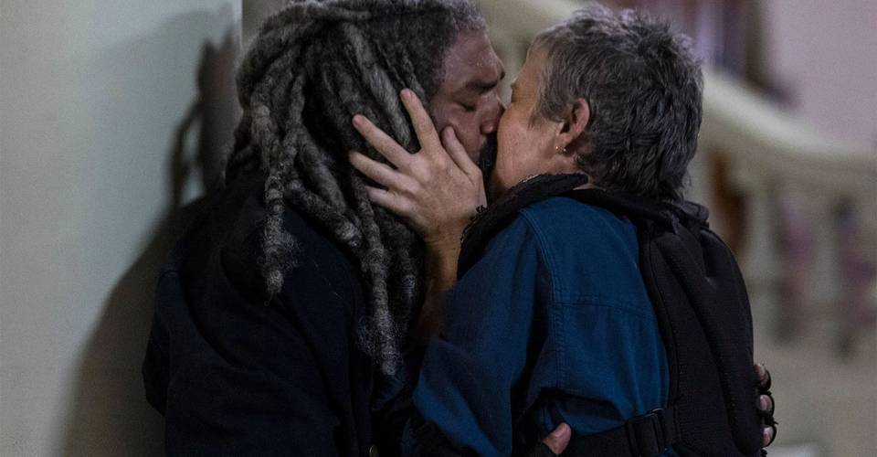The Walking Dead 10 Things Wrong With Carol And Ezekiels Relationship The Walking Dead 10 Things Wrong With Carol And Ezekiels Relationship